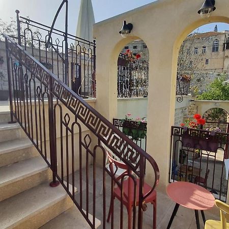 Reeja Art Gallery Názáret Kültér fotó
